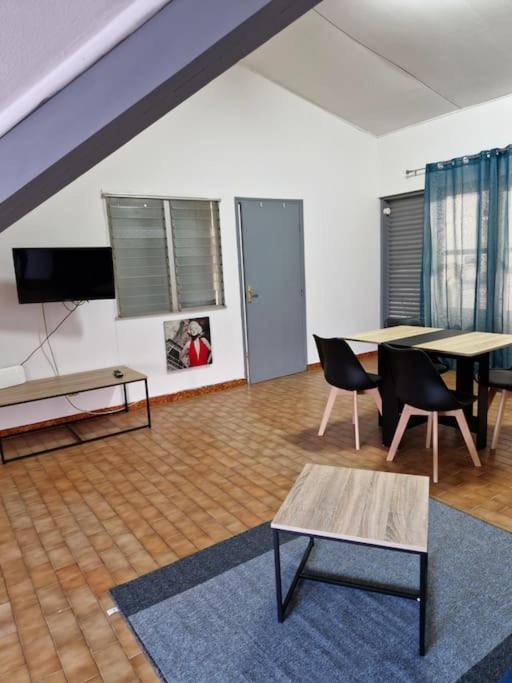 Cayenne Centre Paye Eco Confort Экстерьер фото